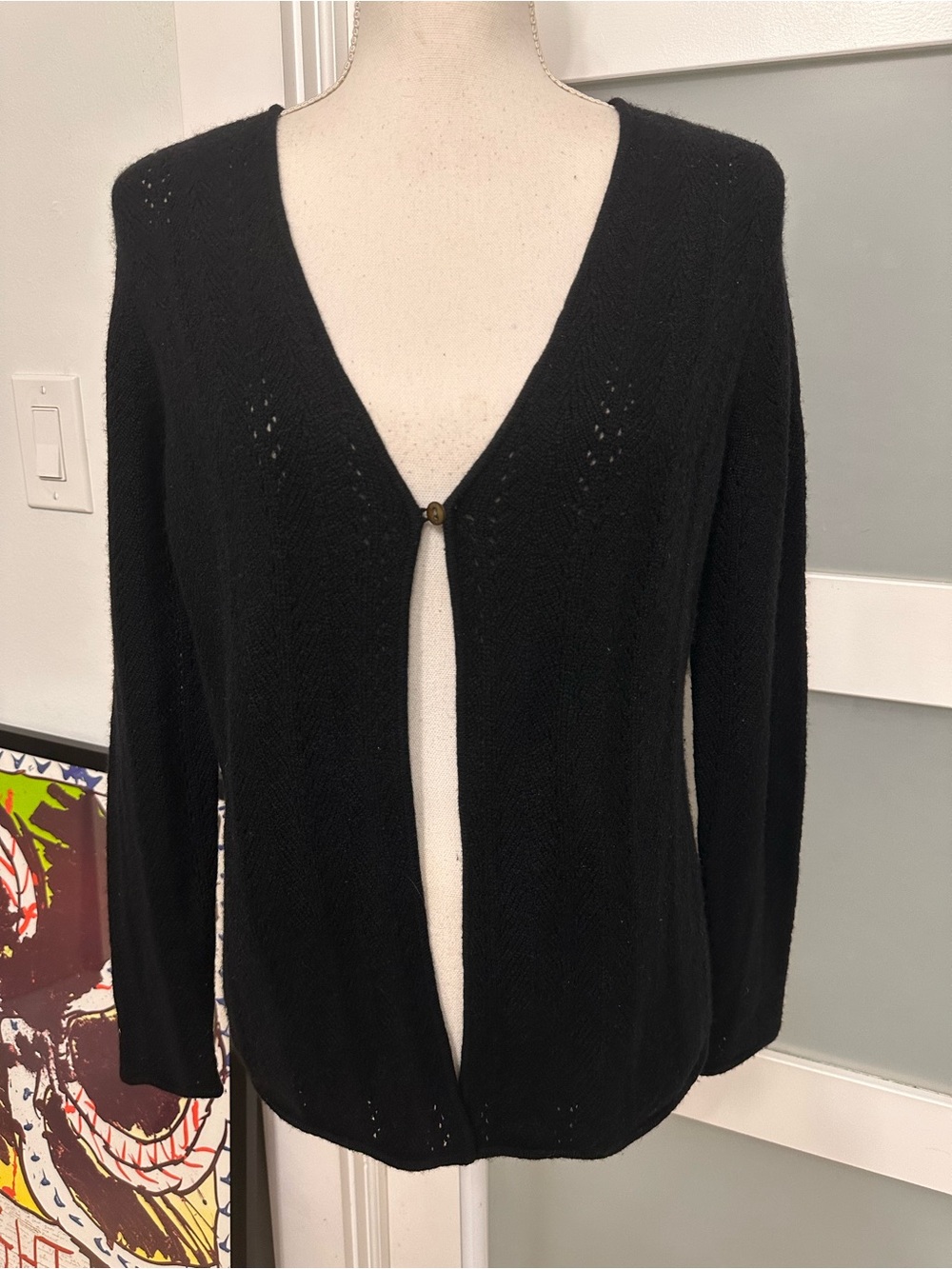 Neiman Marcus Black Cashmere Cardigan Single Button SZ Medium Quiet Luxury EUC